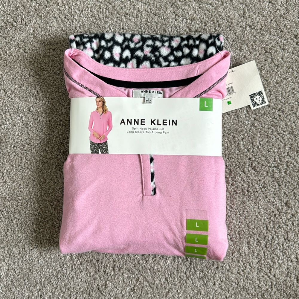 Anne Klein Split Neck Pajama Set - L